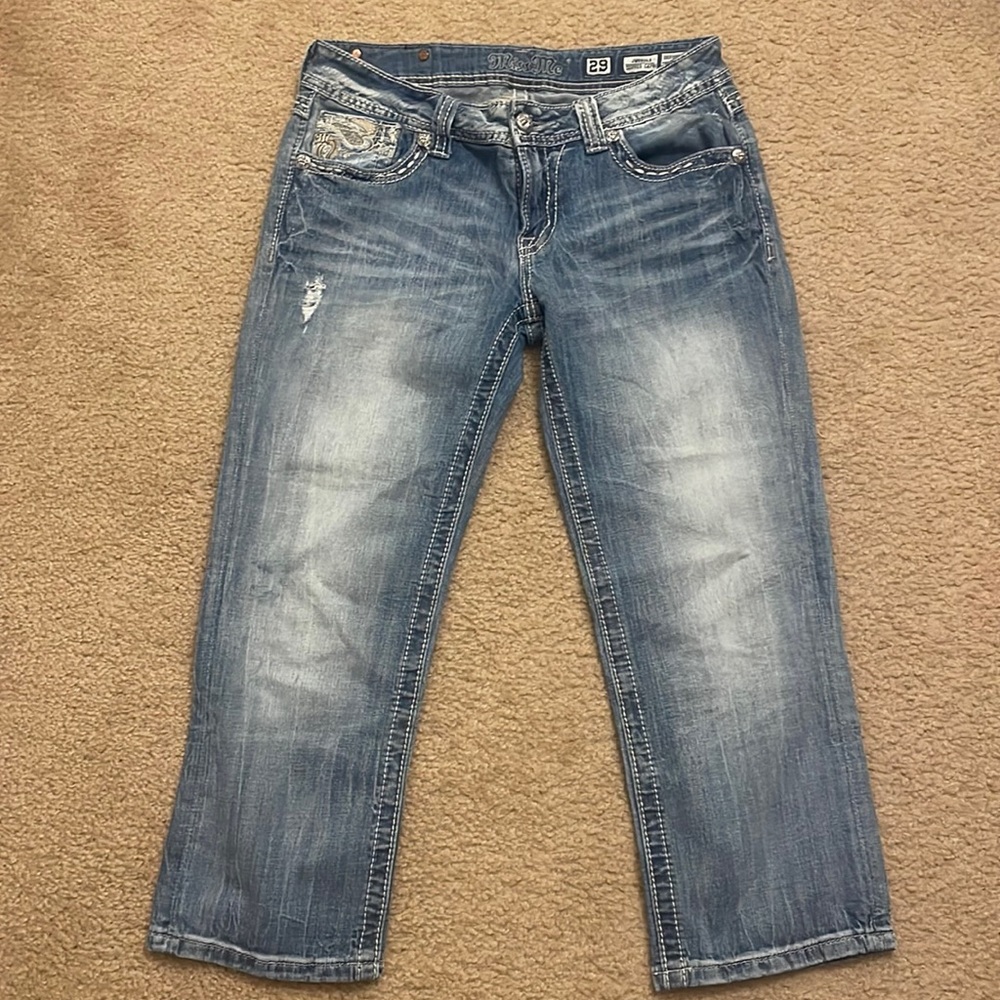 Miss Me Light Wash Cropped Capri. Women’s Size 29